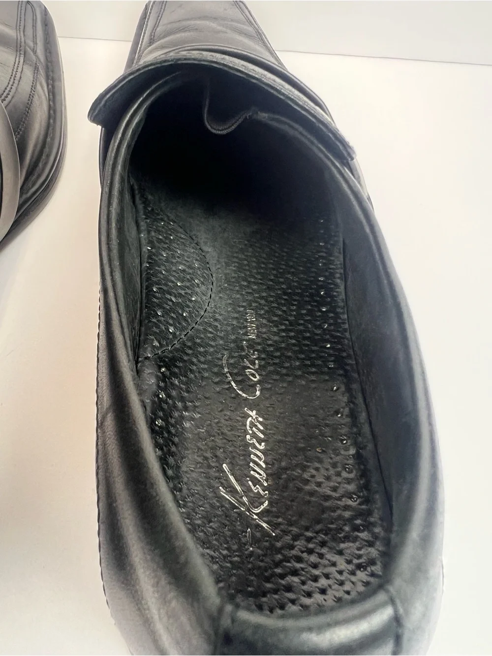 Kenneth Cole New York Men’s loafers size 10.5 M Black Leather